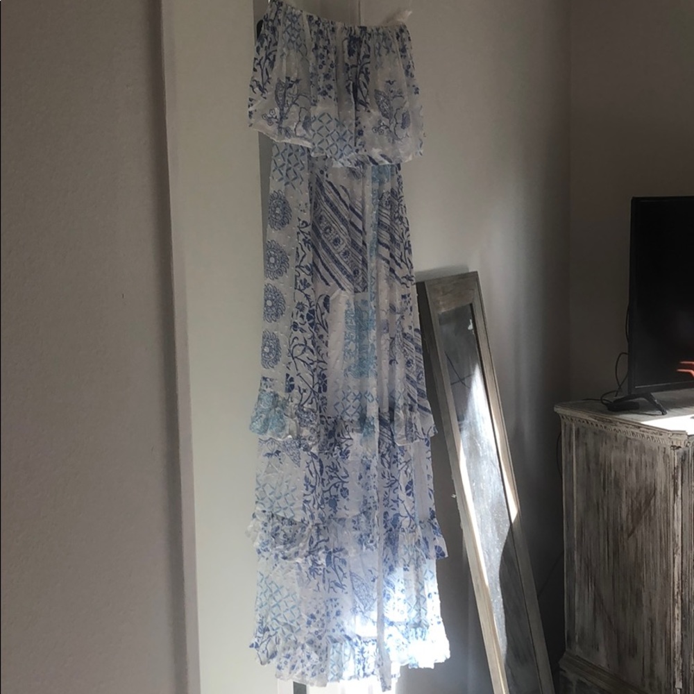 Vici dolls sleeveless ruffled maxi dress